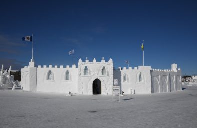 ice-castle-3252243_1920 ice-castle-3252243_1920